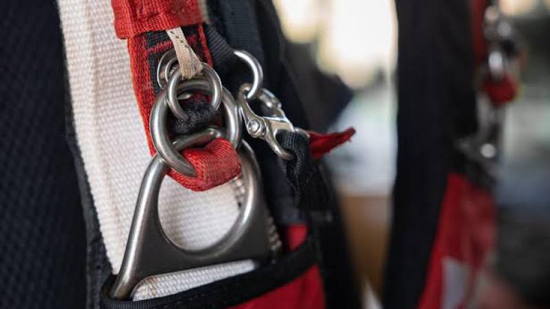 3-Ring sustav: povijest, konstrukcija i mehanika odbacivanja glavnog padobrana